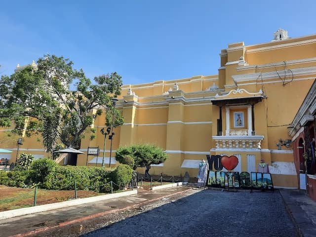 Antigua en letras - Image 2