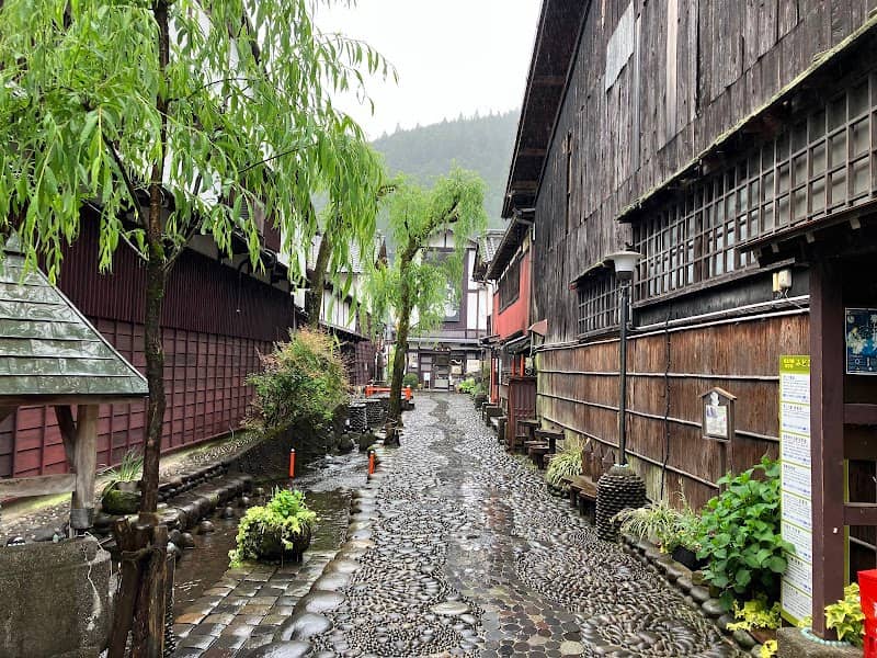 Yanaka Lane - Image 1