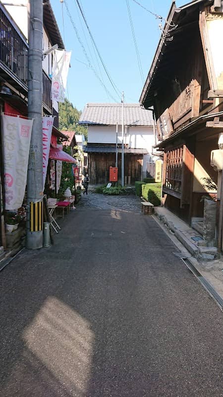Yanaka Lane - Image 2