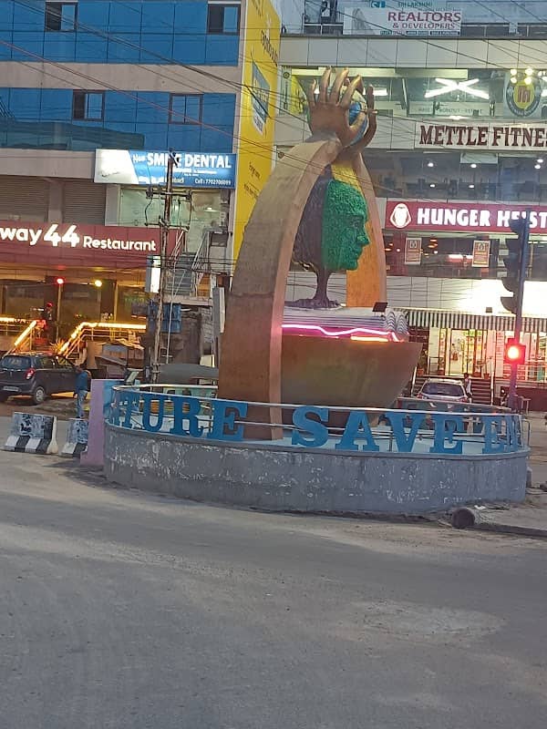 Environment Saviour Statue - Image 1