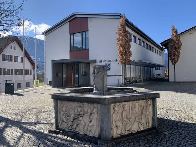 Dorfbrunnen - Image 1