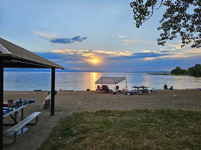 Eagle Beach - Image 1