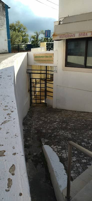 Lavadouros Públicos - Image 1