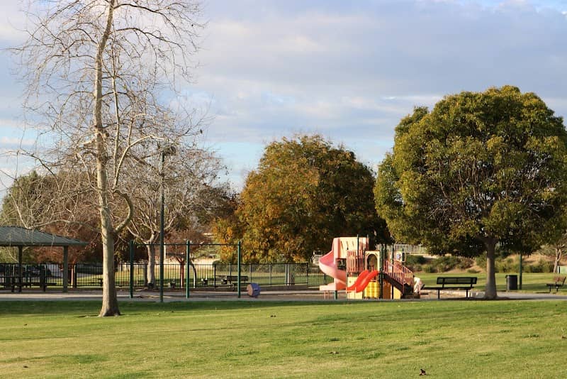 Lokker Park - Image 1