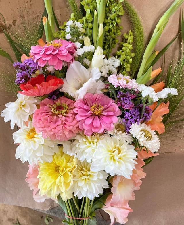 The Flower Barn - Image 1