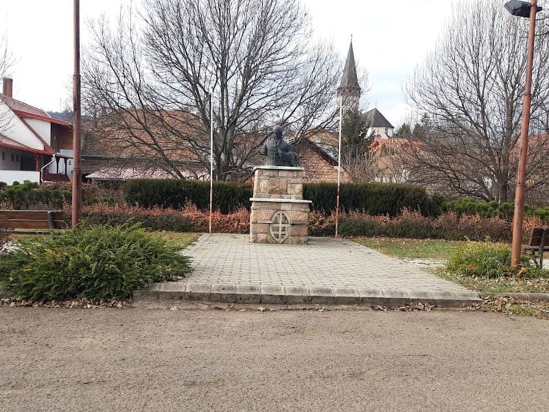Kossúth szobor - Image 1
