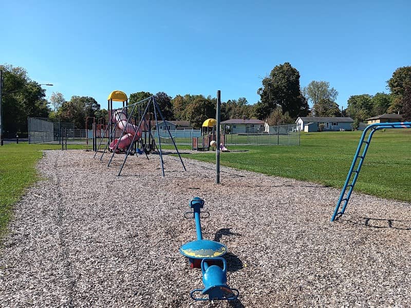 Dunham Manor Park - Image 1