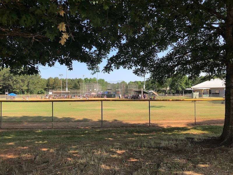 Monroe baseball park - Image 2