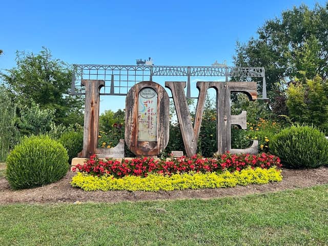 Welcome to Historic Farmville Sign - Image 1