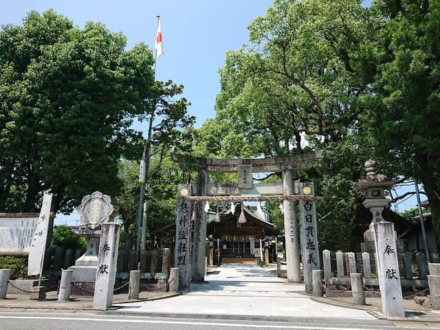 Sannomiya Shrine - Image 2
