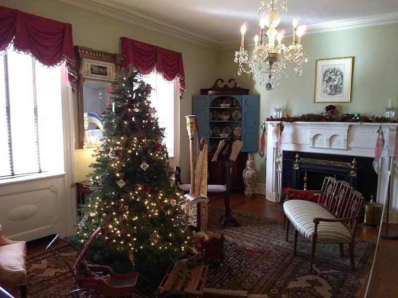 Macculloch Hall Historical Museum - Image 2