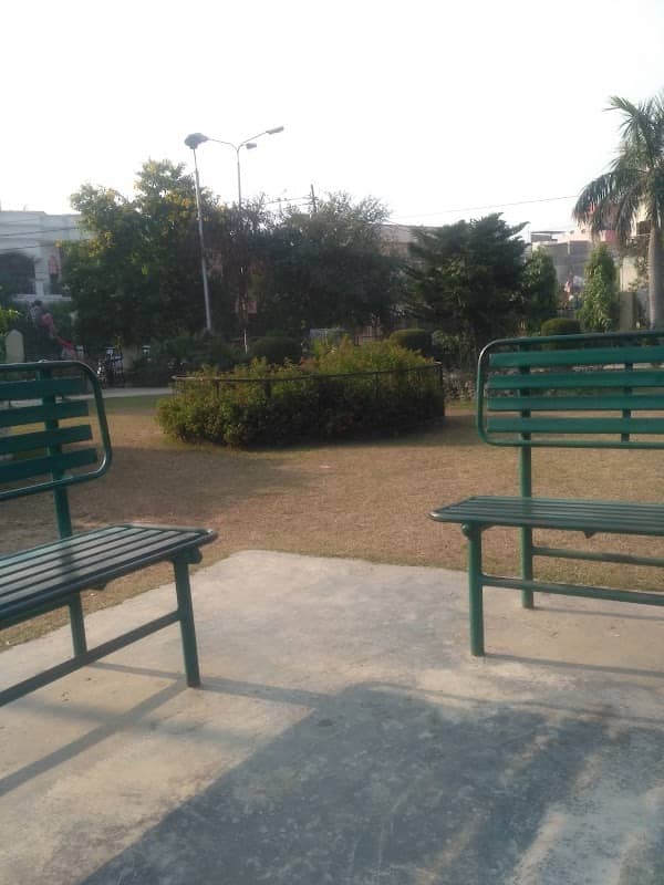 Beautiful park - Image 1