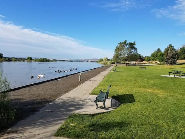 Leslie Groves Park - Image 2