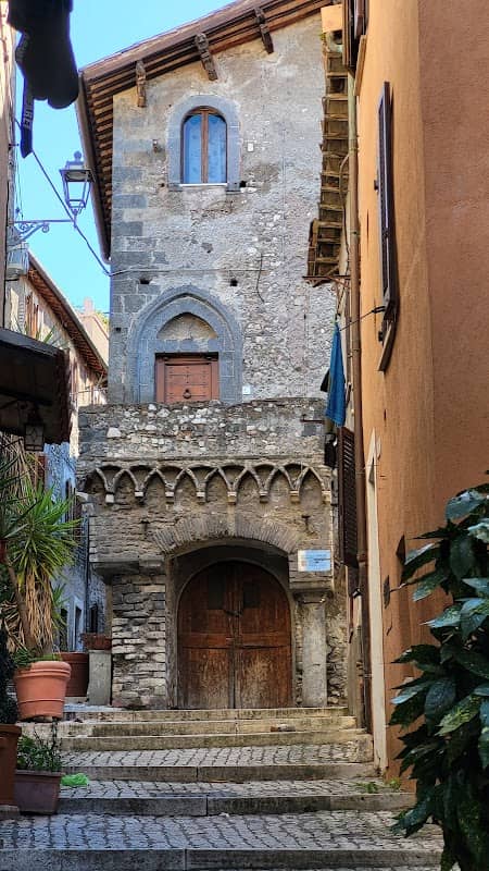 Casa Gotica - Image 1