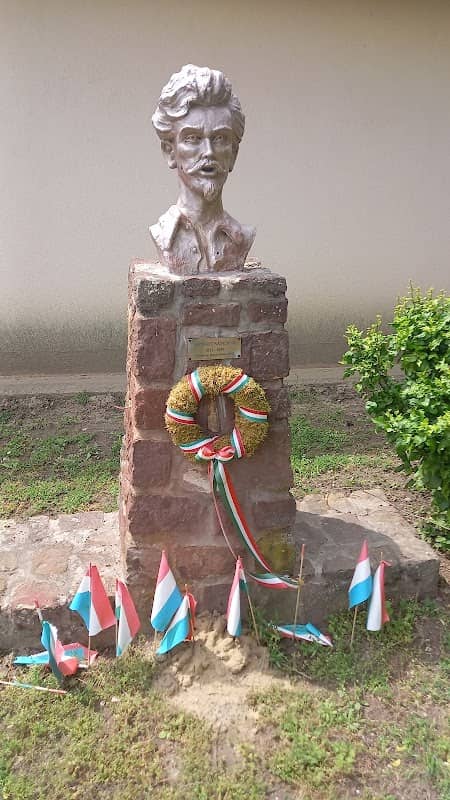 Káptalantóti emlékpark - Image 2