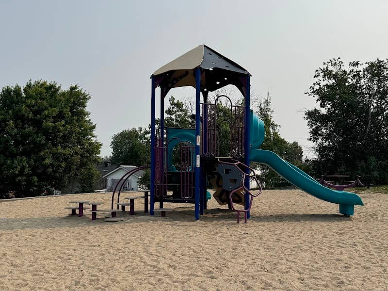 St. Nom-de-Marie Park - Image 1