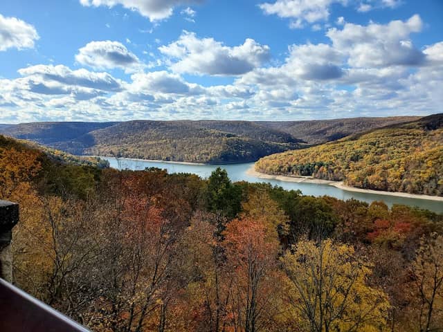 Rimrock Overlook - Image 1