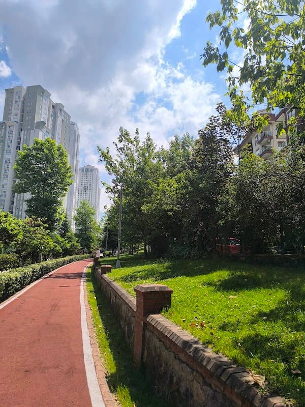 T.C. ATAŞEHİR BELEDİYESİ ERGUVAN BARIŞ PARKI - Image 2