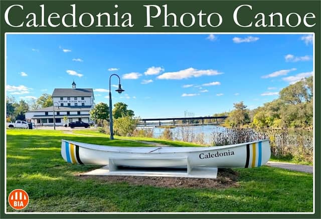 Caledonia Photo Canoe - Image 1