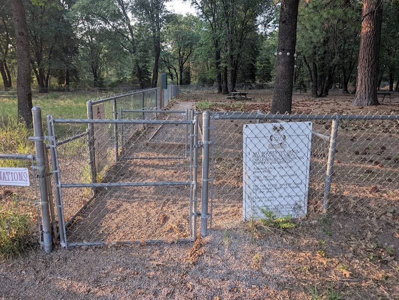 Shastice dog park - Image 1