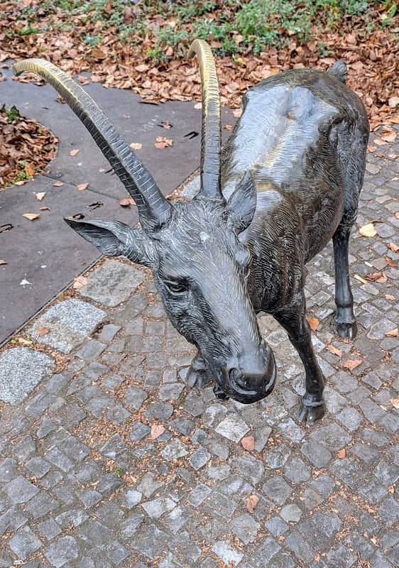 Ziegenstatue - Image 1