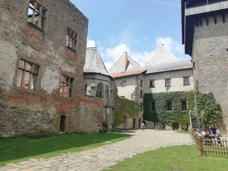 Hrad Lipnice - Image 2