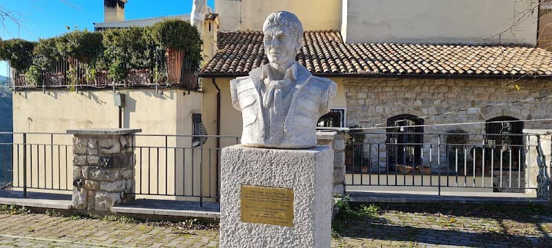 Monument to Fra' Diavolo - Image 1