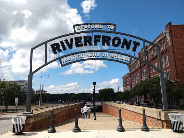 Riverfront Park - Image 1
