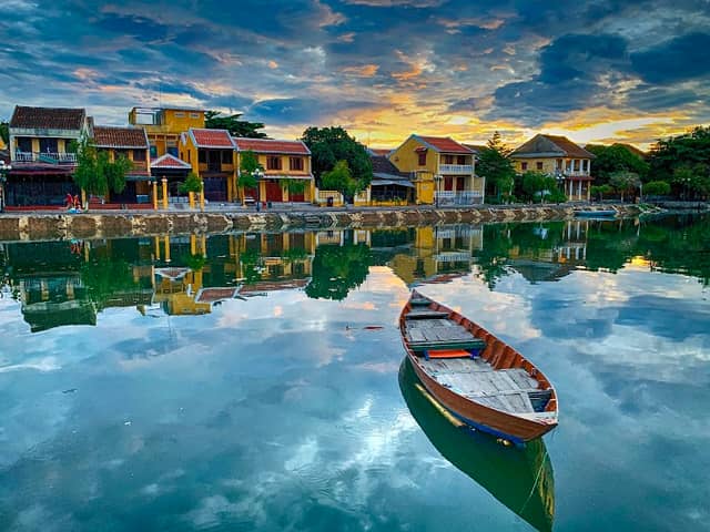 Hoi An sculpture promenade - Image 1