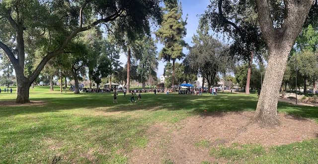 Redlands park - Image 1