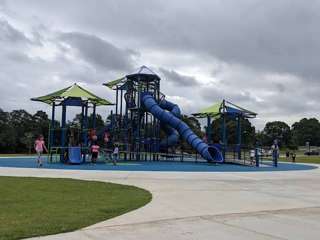 Center Park Splash Pad - Image 1