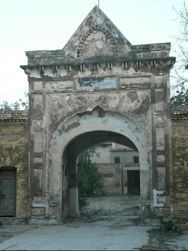 Raees Khana - Image 1