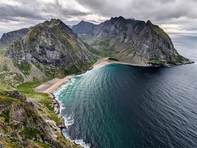 Kvalvika Beach Trail Head - Image 1