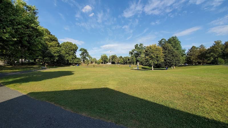 Crescent Park - Image 3