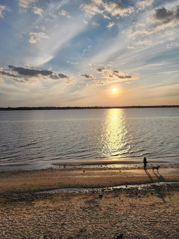 Crescent Park - Image 2