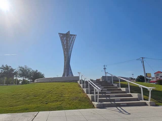 Rising Star - Image 3