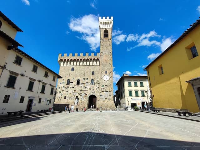 Palazzo dei Vicari - Image 1