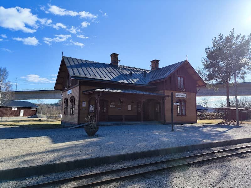 Läggesta Nedre Museum railway station - Image 1
