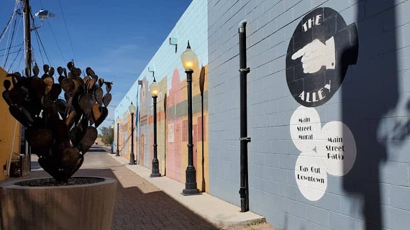 Main Street Alley - Image 1