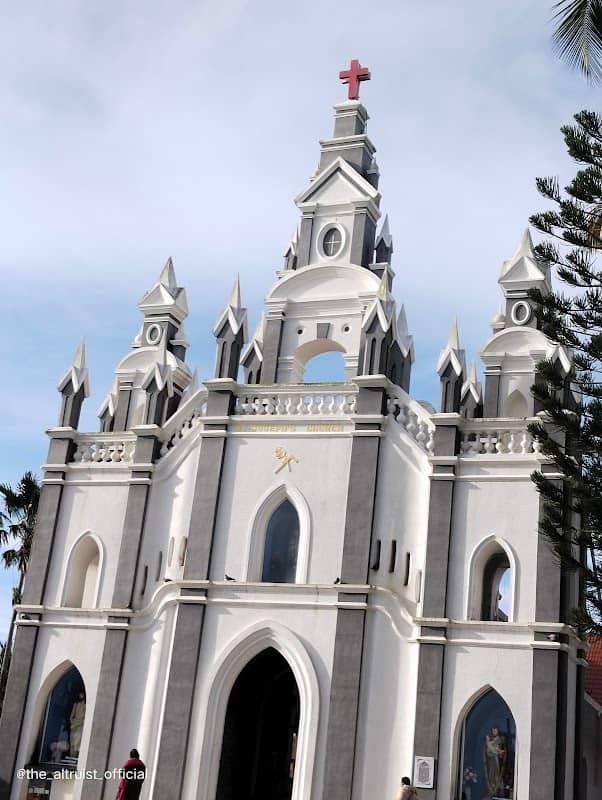 Church - Ashtamudi Lake view point - Image 1