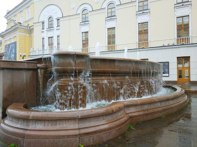 Fontan U Novoy Stseny Bol'shogo Teatra - Image 3