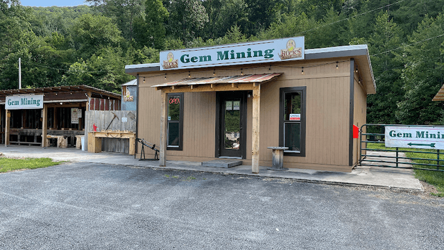 Huck's Lost Mine - Image 1
