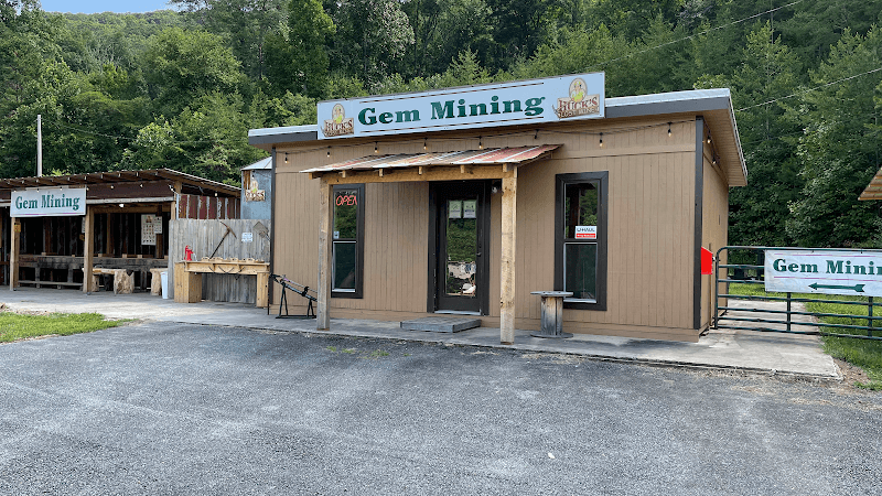 Huck's Lost Mine - Image 1
