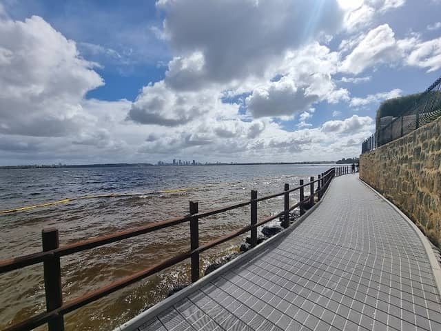 Foreshore walking track - Image 3