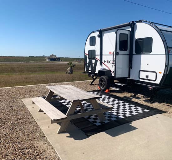 Magnolia Beach RV Park - Port Lavaca Texas - Image 2