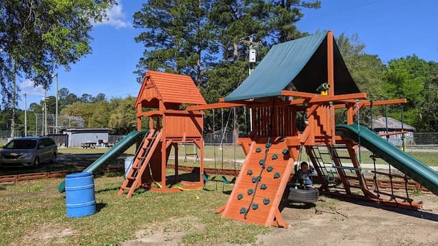 Kitfield Park - Image 2