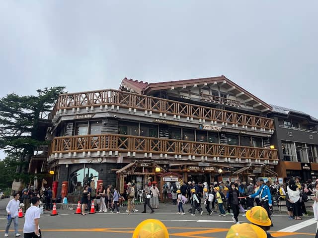Fuji Subaru Line 5th Station Lounge - Image 1