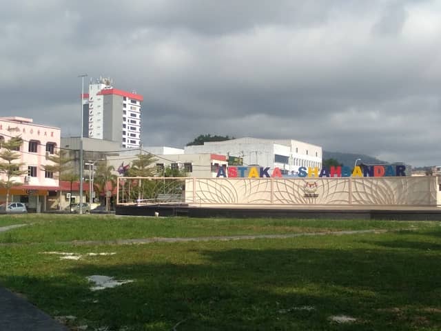 Batu pahat Waterfront park - Image 1