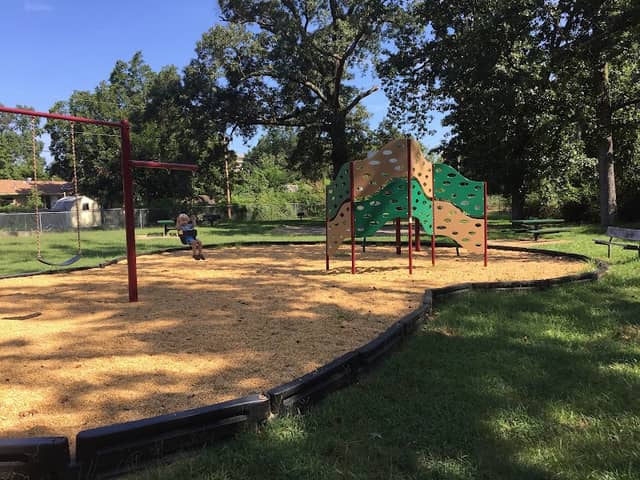 Oak Forest Park - Image 1
