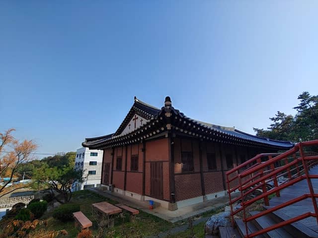 Jincheon Anglican Church - Image 1